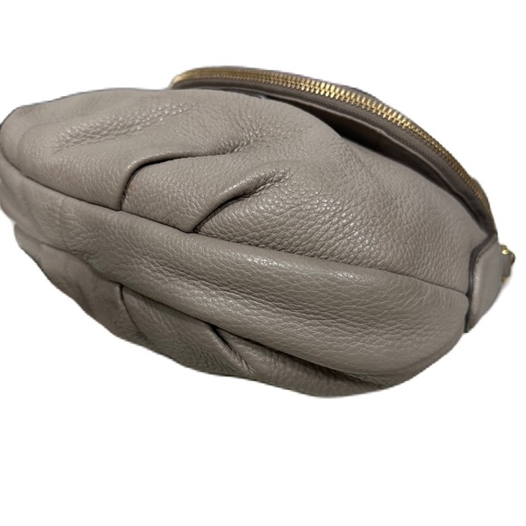 ★ Like new Marc Jacobs Iconic Medium Natasha Tan Leather Crossbody Bag - Picture 4 of 13